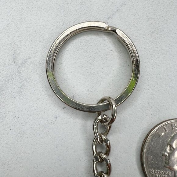 Las Vegas Nevada Poker Chip Casino Souvenir Keychain Keyring - Picture 5 of 7